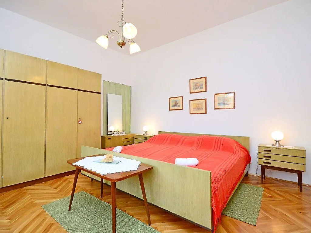 פרמנטורה Apartments Adelmo 1189